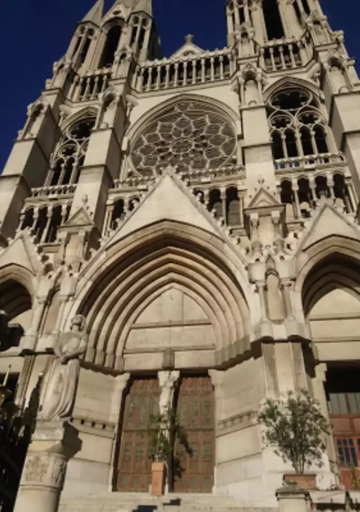 Portique cathédral
